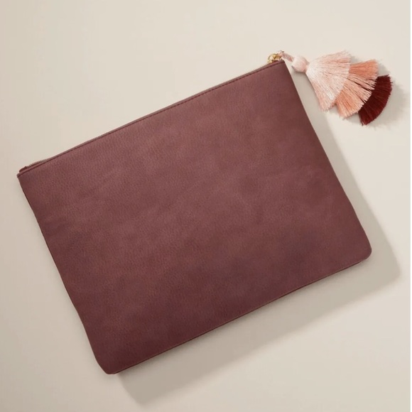 Embroidered Love Pouch - Picture 2 of 10